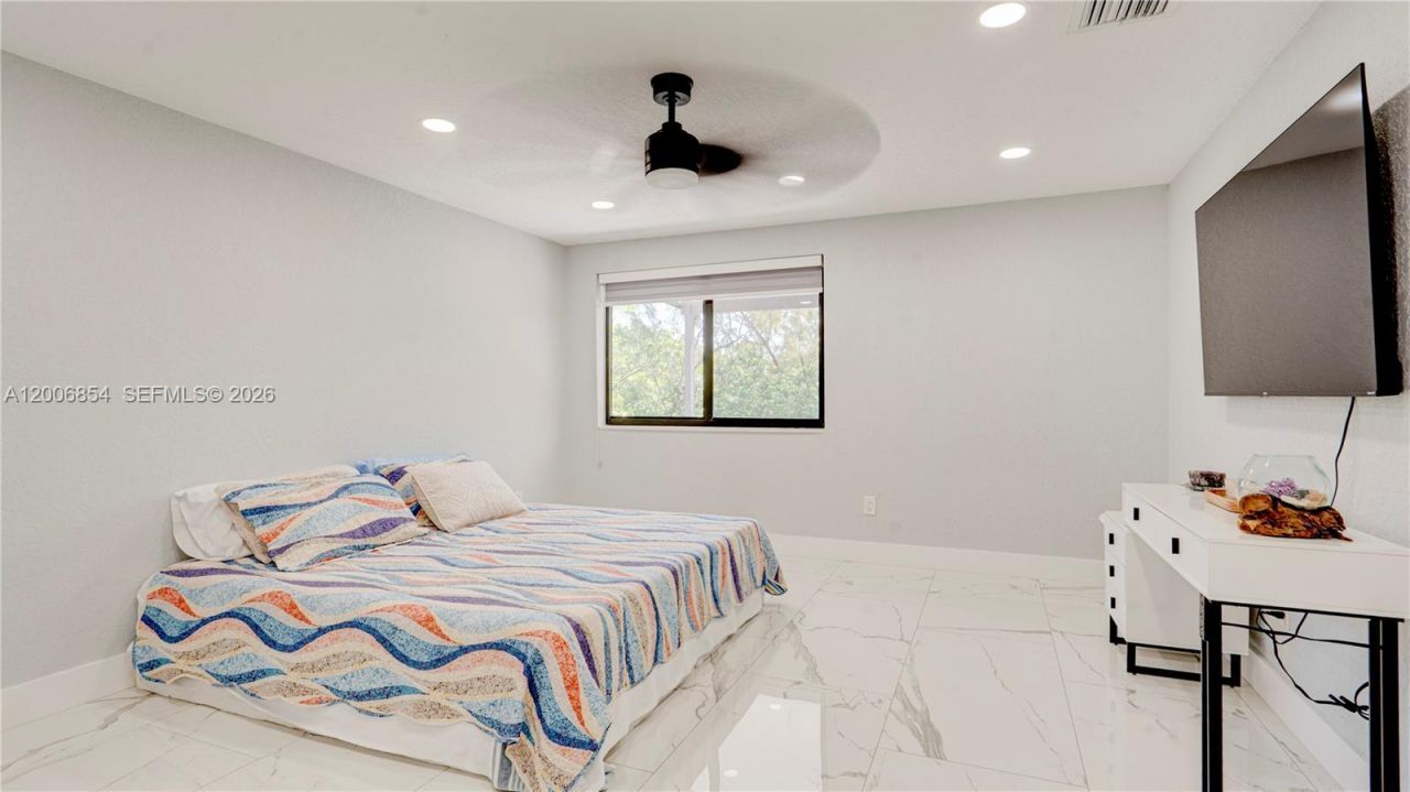 34 Atlantic Drive, Marathon, FL 33037 Photo