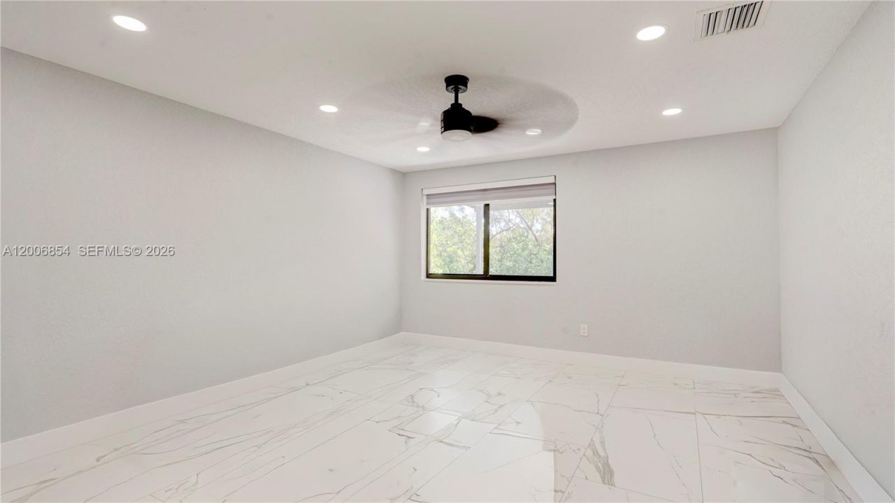 34 Atlantic Drive, Marathon, FL 33037 Photo