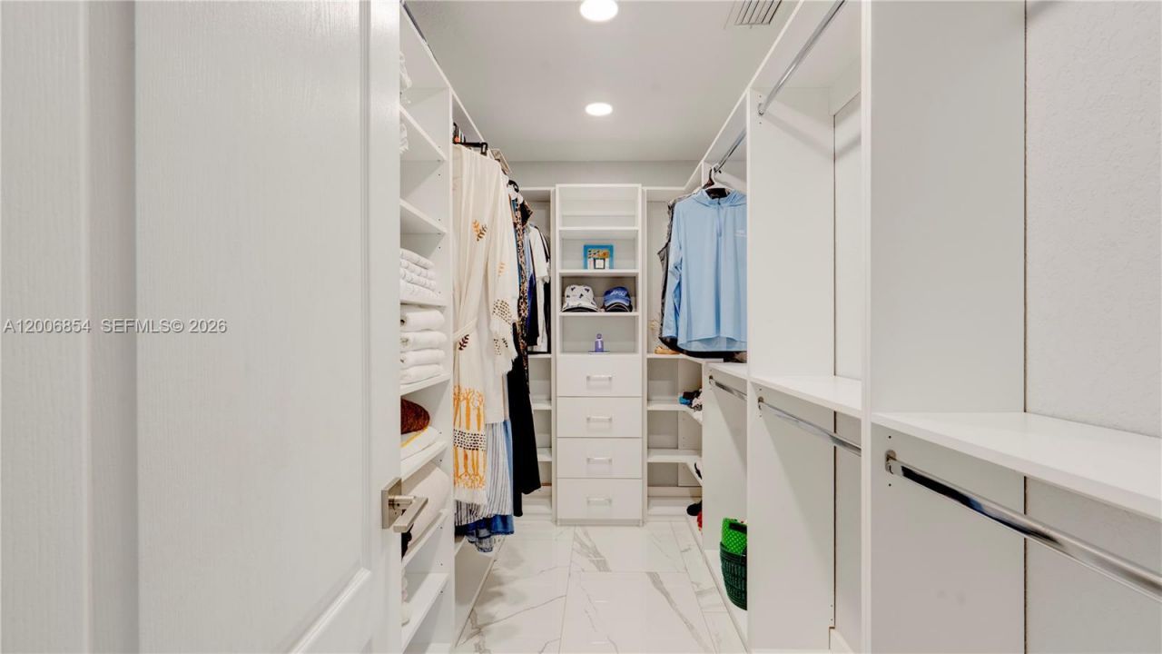 34 Atlantic Drive, Marathon, FL 33037 Photo