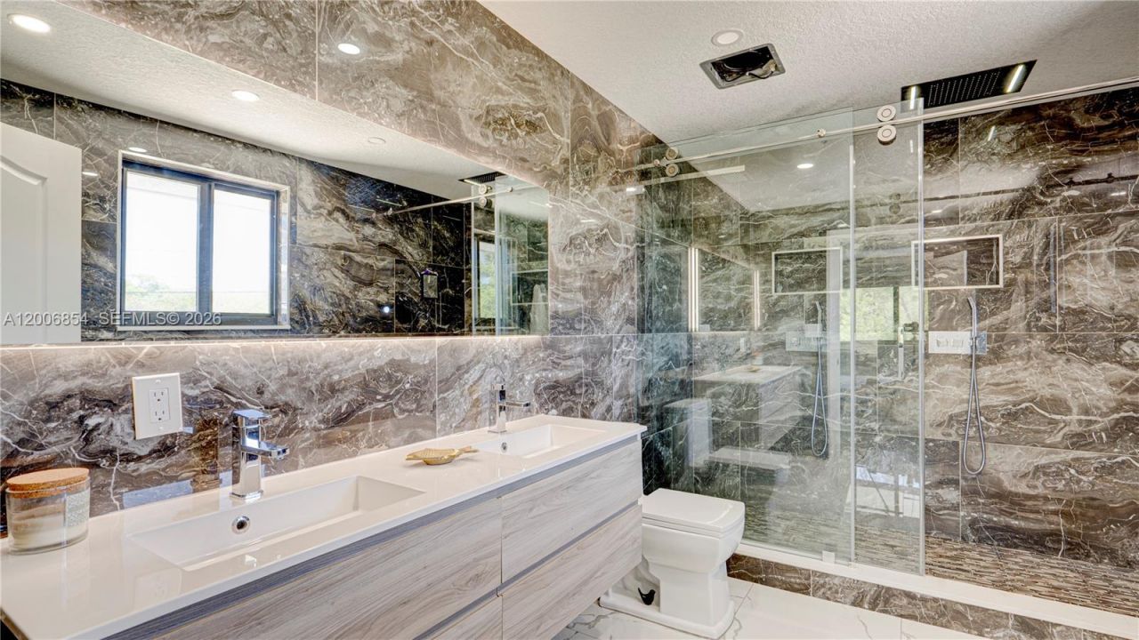 34 Atlantic Drive, Marathon, FL 33037 Photo