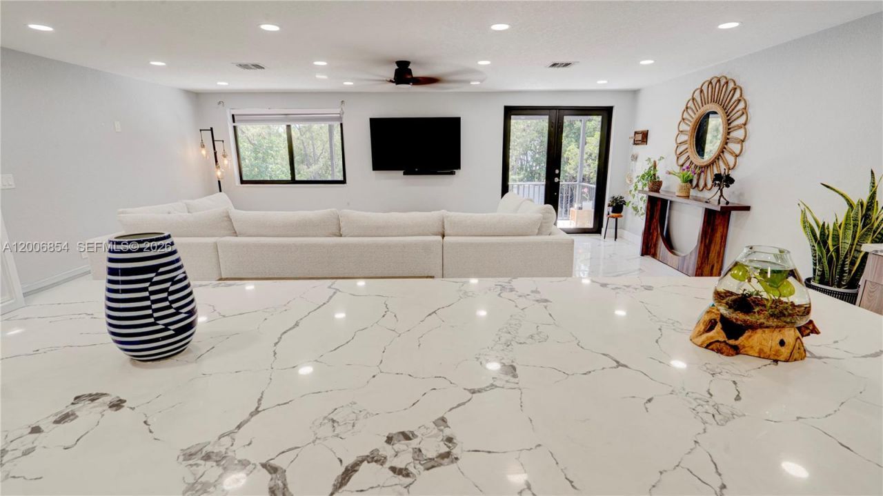 34 Atlantic Drive, Marathon, FL 33037 Photo
