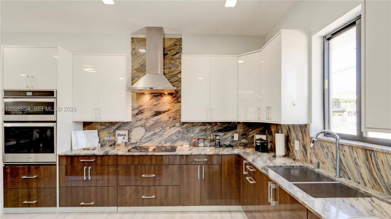 34 Atlantic Drive, Marathon, FL 33037 Photo