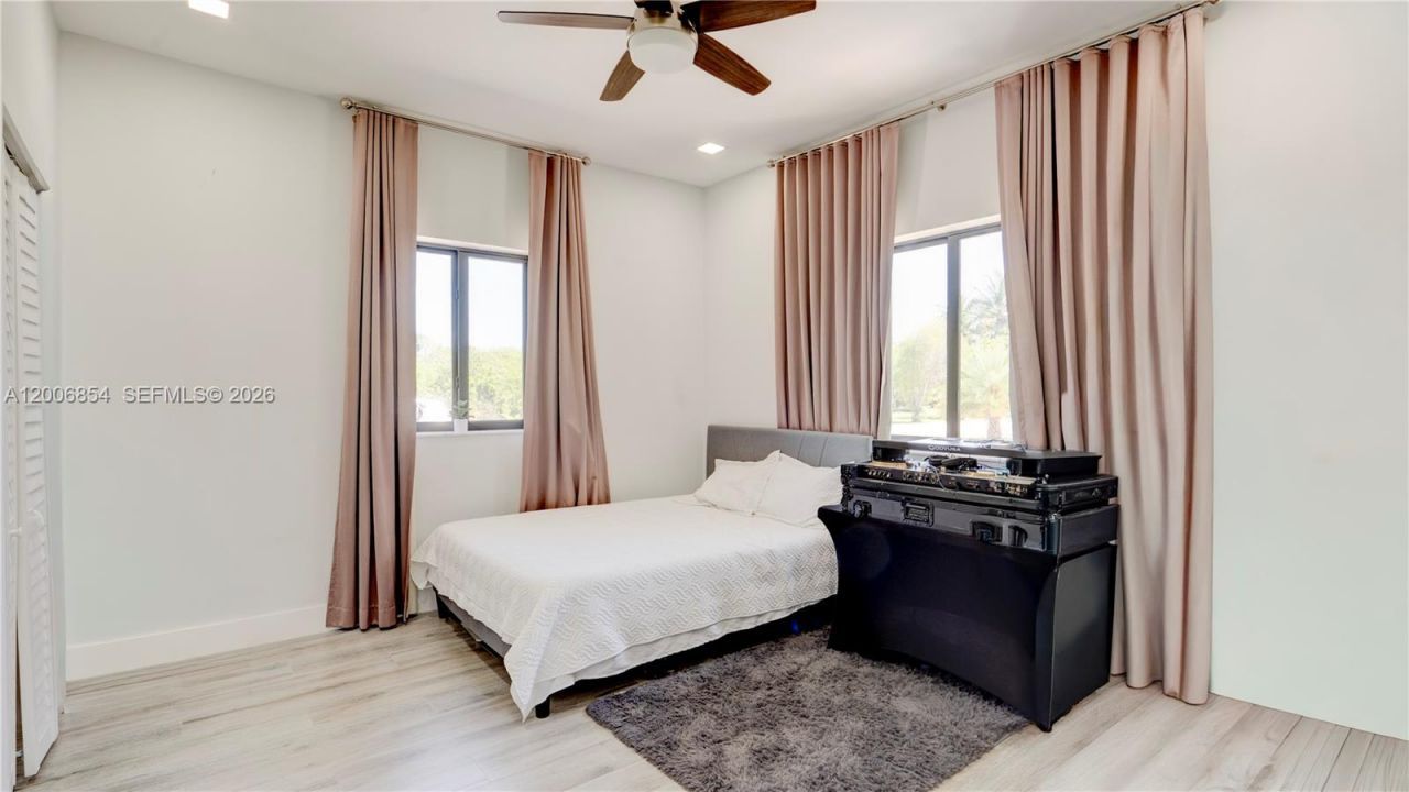 34 Atlantic Drive, Marathon, FL 33037 Photo