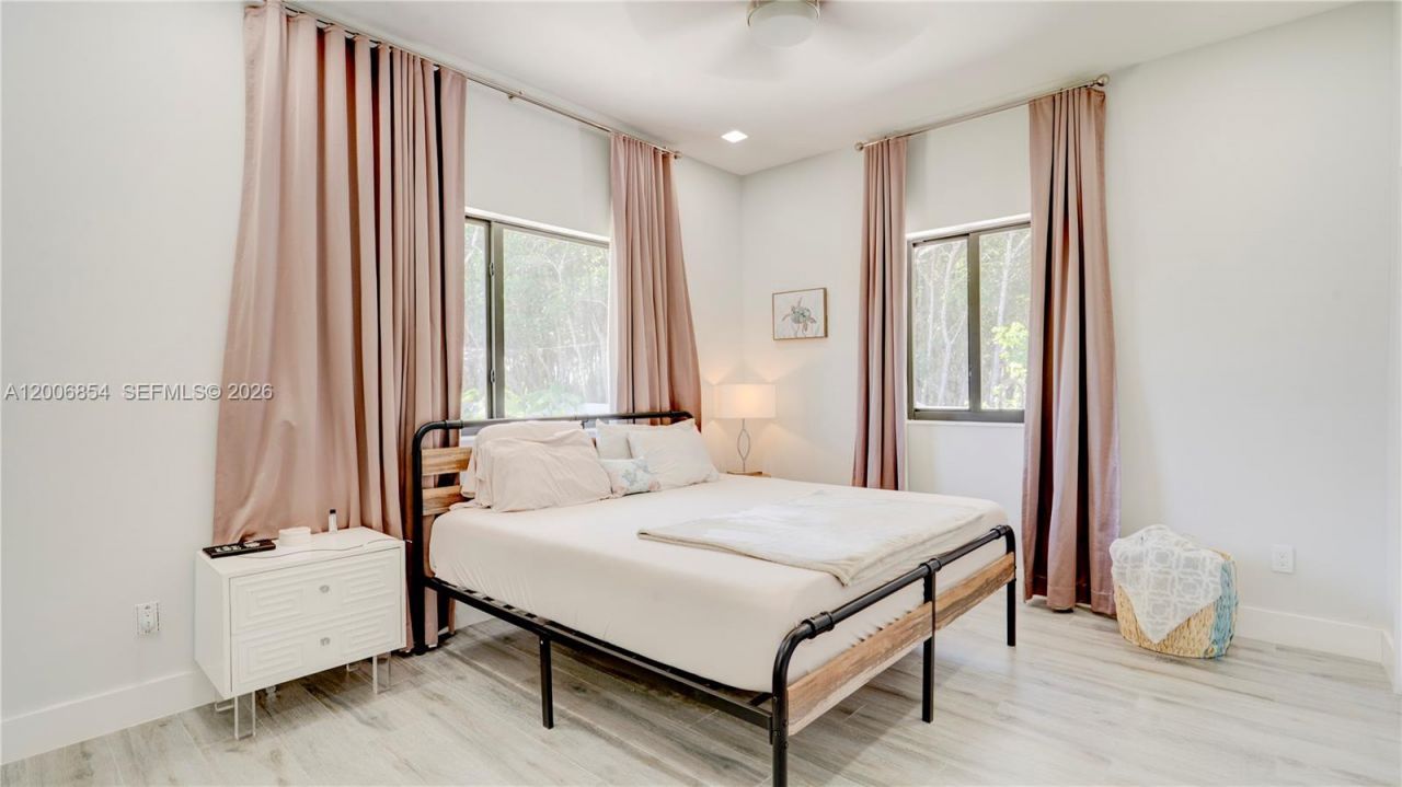 34 Atlantic Drive, Marathon, FL 33037 Photo