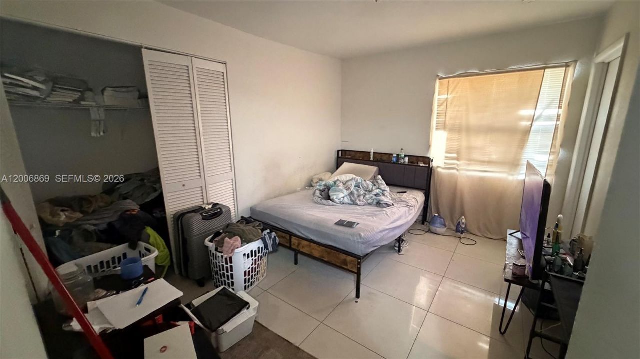 2071 NW 86th St , Miami, FL 33147 Photo