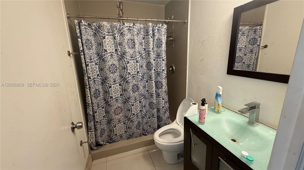 2071 NW 86th St , Miami, FL 33147 Photo