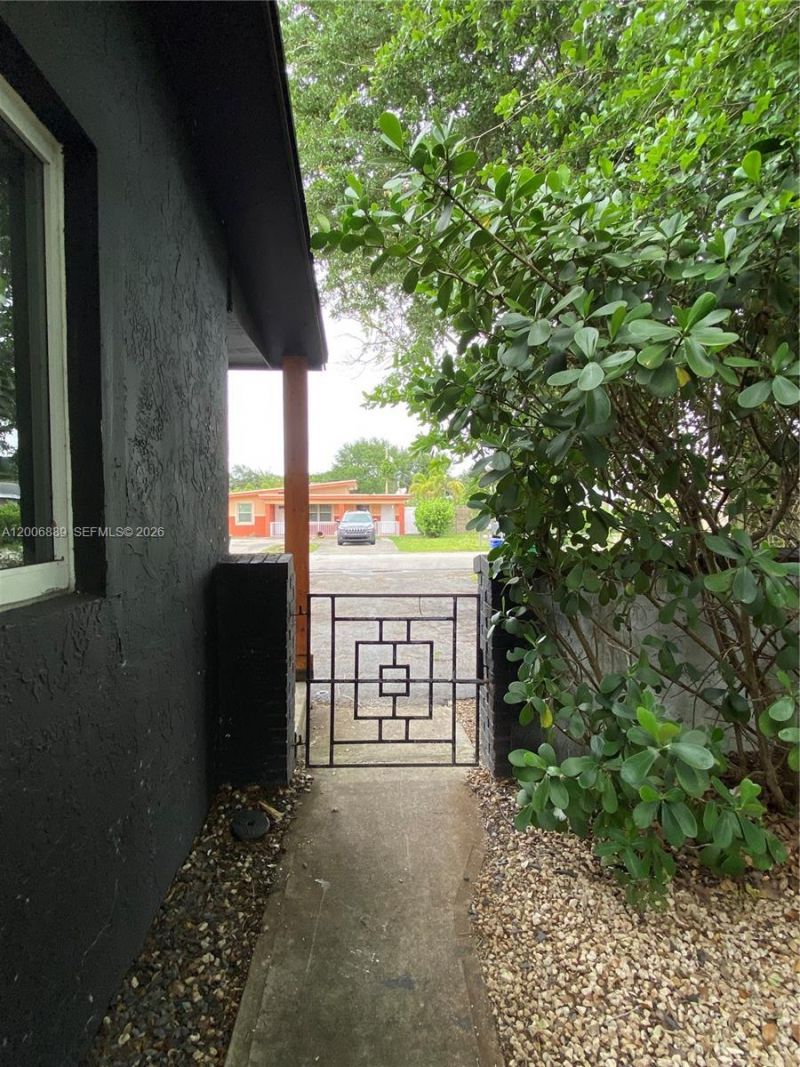 6132 SW 39th St , Unit R, Miramar, FL 33023 Photo