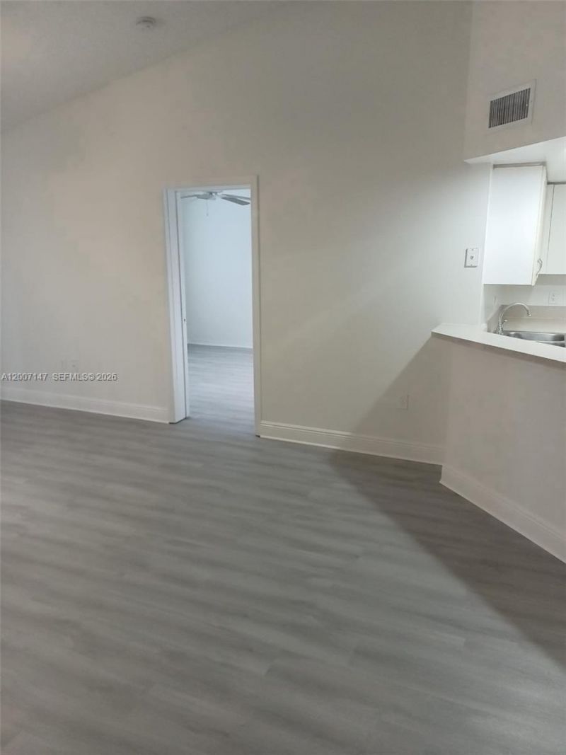4175 N Haverhill Rd , Unit 922, West Palm Beach, FL 33417 Photo