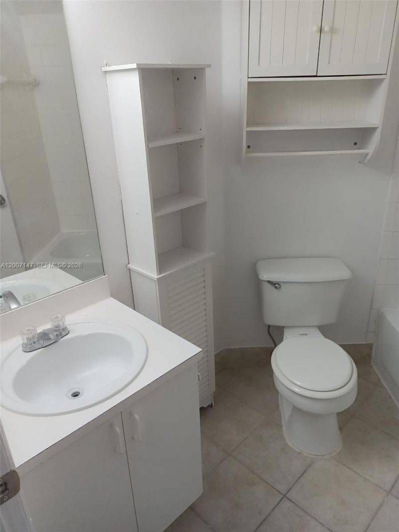 4175 N Haverhill Rd , Unit 922, West Palm Beach, FL 33417 Photo