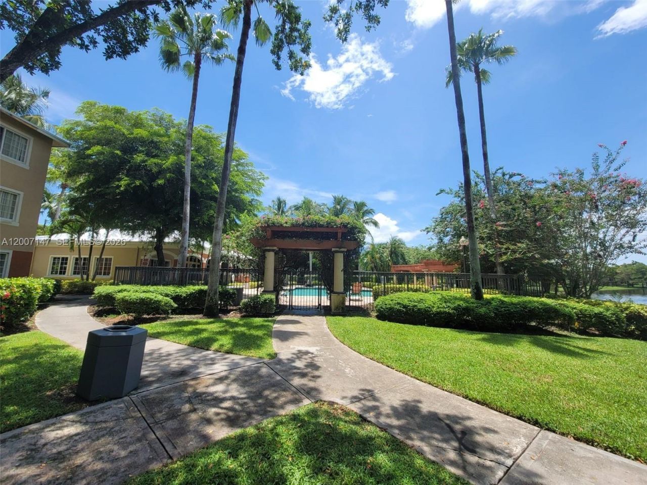 4175 N Haverhill Rd , Unit 922, West Palm Beach, FL 33417 Photo