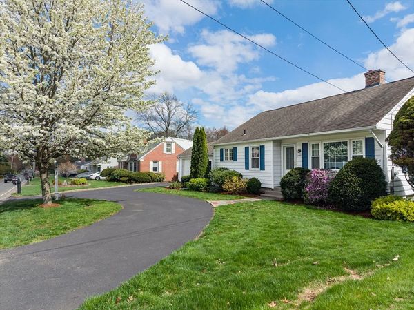 140 Chestnut St, East Longmeadow, MA 01028