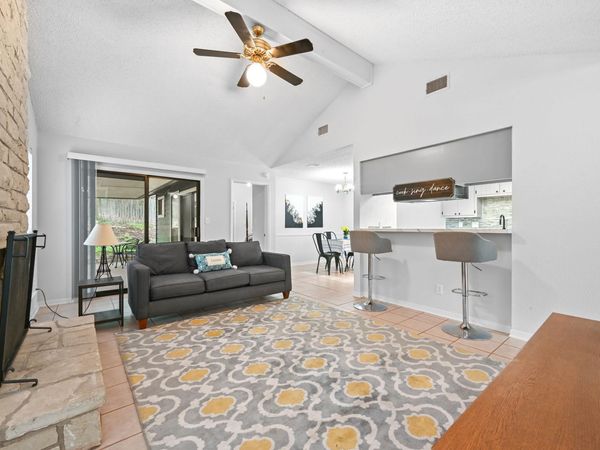 275 Mooring CIR, Unit A, Lakeway, TX 78734