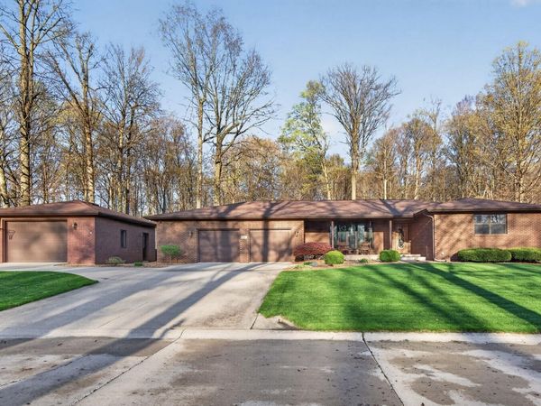 616 Walnut Drive, Albion, IN 46701