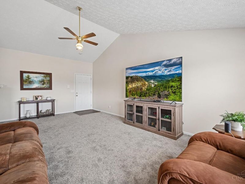 150 Gateway Drive, Unit G, Milford, OH 45150 Photo 6