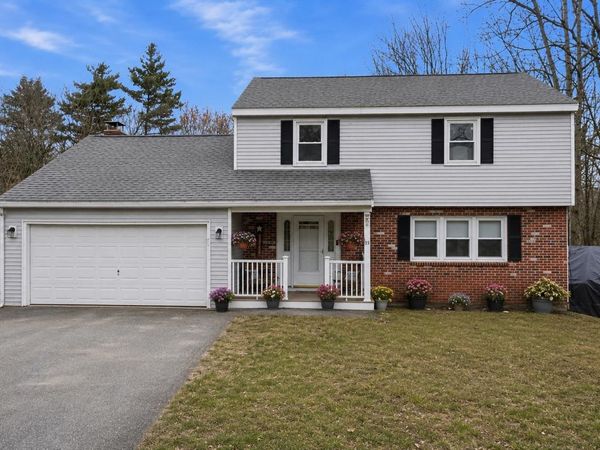 35 Shannon Road, Hampstead, NH 03841