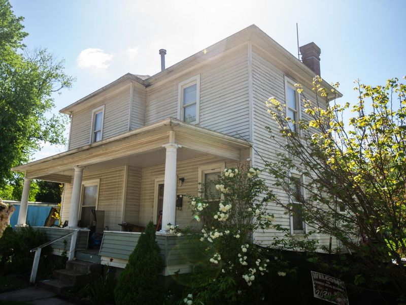 18 S High Street, Glouster, OH 45732 Photo 1