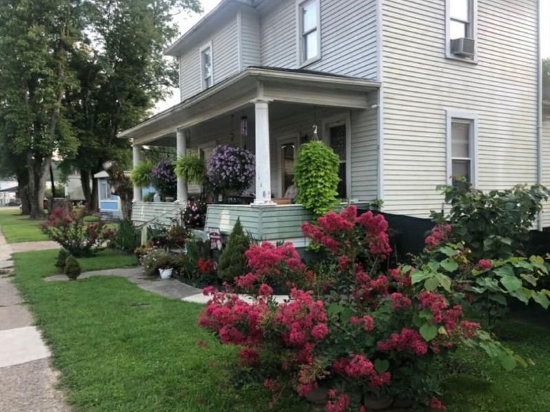 18 S High Street, Glouster, OH 45732 Photo 1