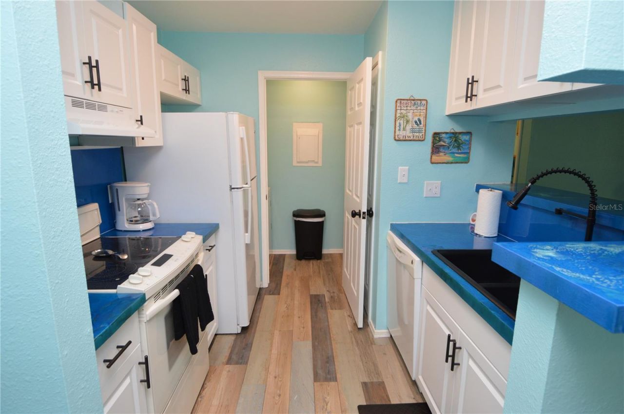 1400 Gandy Boulevard N, Unit 207, Saint Petersburg, FL 33702 Photo
