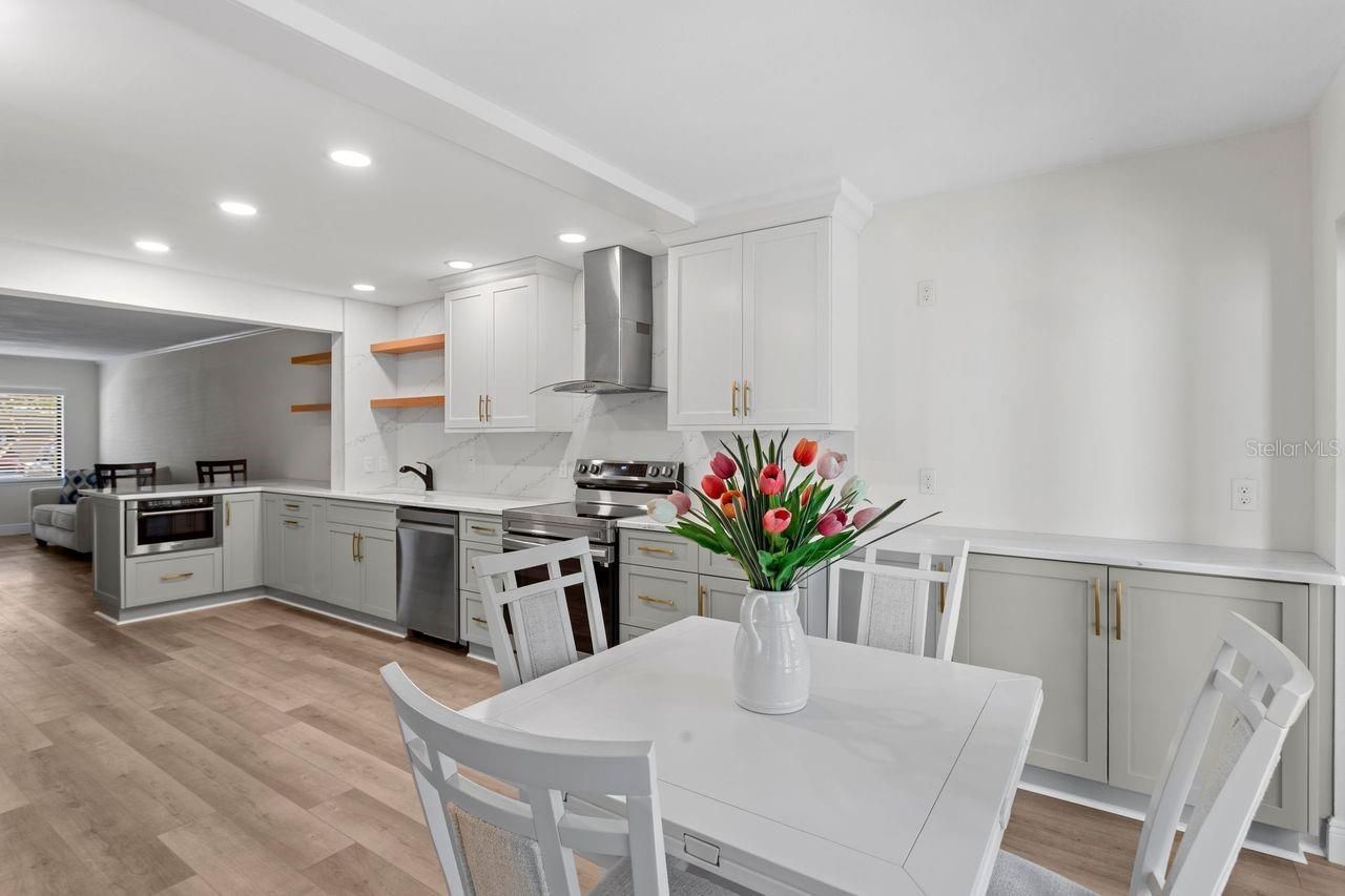 4910 Bay Street Ne, Unit 111, Saint Petersburg, FL 33703 Photo