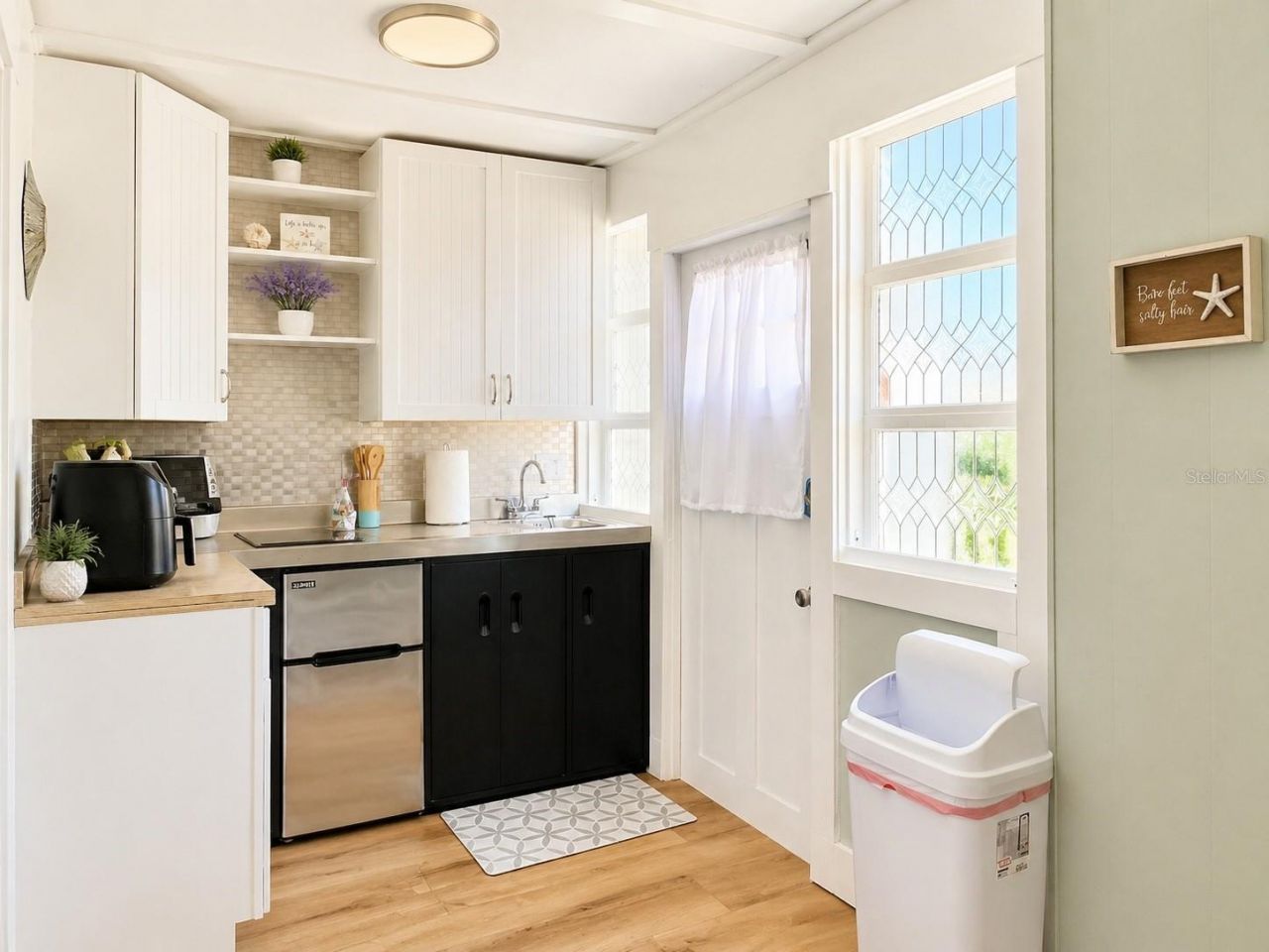 200 S Pine Street, New Smyrna Beach, FL 32169 Photo