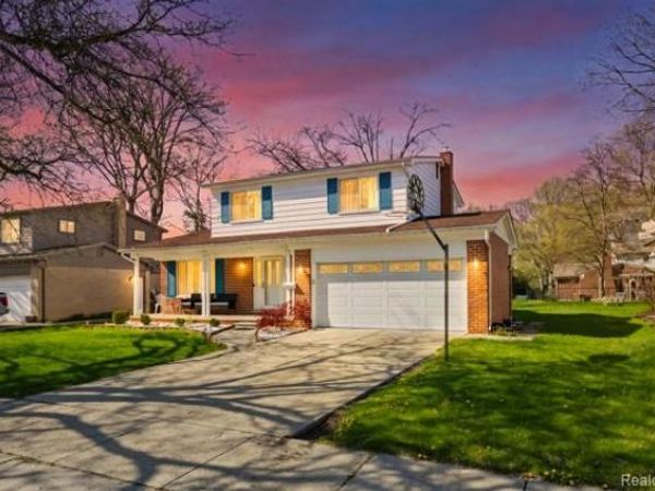 14018 Greentrees Street, Riverview, MI 48193