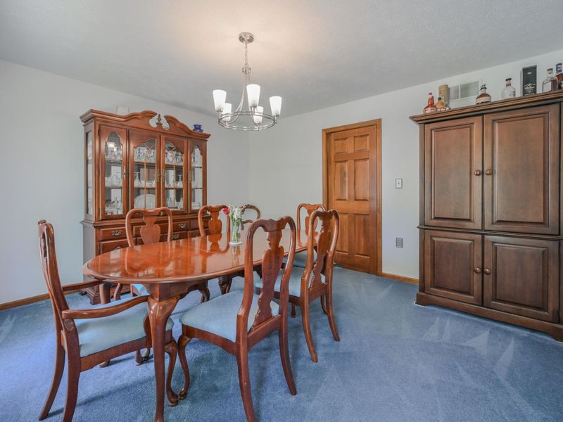 660 W Eva Circle, Springfield, OH 45504 Photo 11