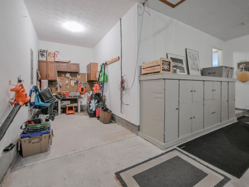 660 W Eva Circle, Springfield, OH 45504 Photo 76