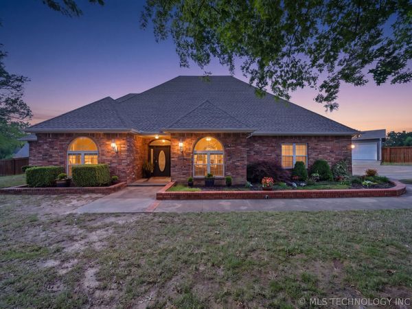 1706 Kings Road, Okmulgee, OK 74447