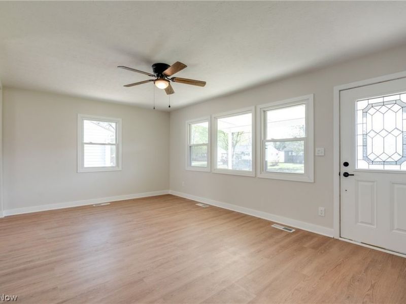 4314 Talbot Lane, Lorain, OH 44055 Photo 11