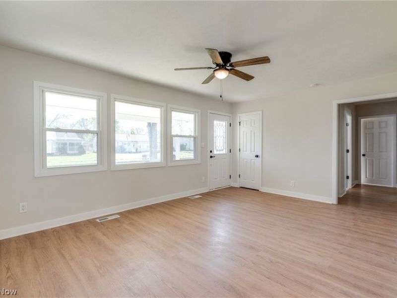 4314 Talbot Lane, Lorain, OH 44055 Photo 12