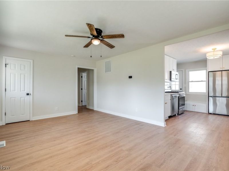 4314 Talbot Lane, Lorain, OH 44055 Photo 13