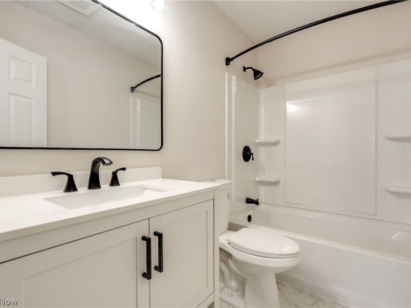 4314 Talbot Lane, Lorain, OH 44055 Photo 16