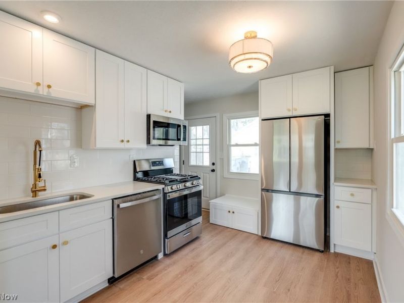 4314 Talbot Lane, Lorain, OH 44055 Photo 4