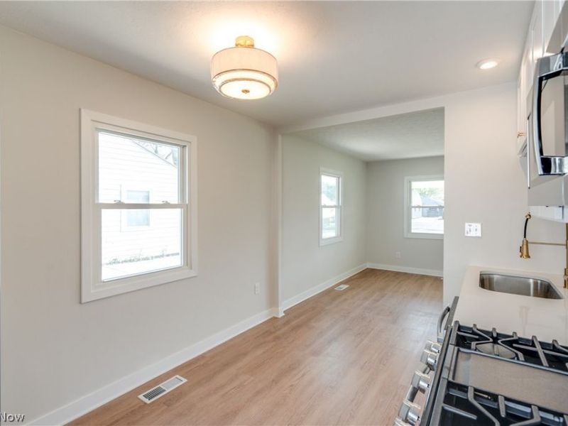 4314 Talbot Lane, Lorain, OH 44055 Photo 7