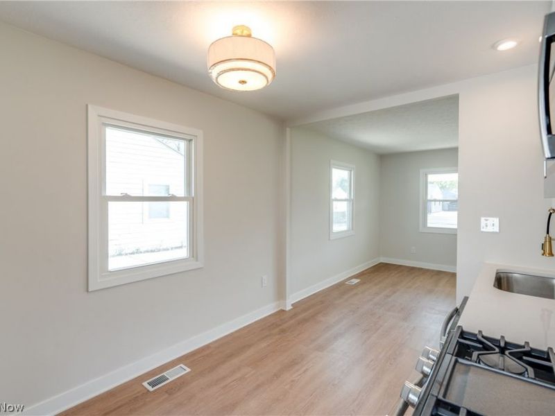 4314 Talbot Lane, Lorain, OH 44055 Photo 8