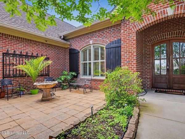 925 Caroline Drive, Biloxi, MS 39532