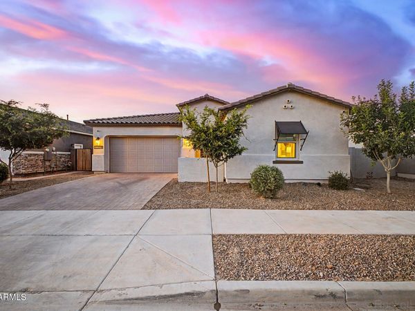 22618 E ROUNDUP Way, Queen Creek, AZ 85142