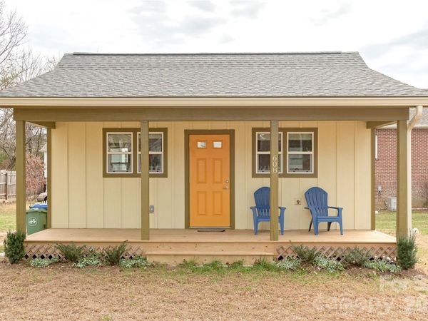 608 Ray Avenue, Hendersonville, NC 28792