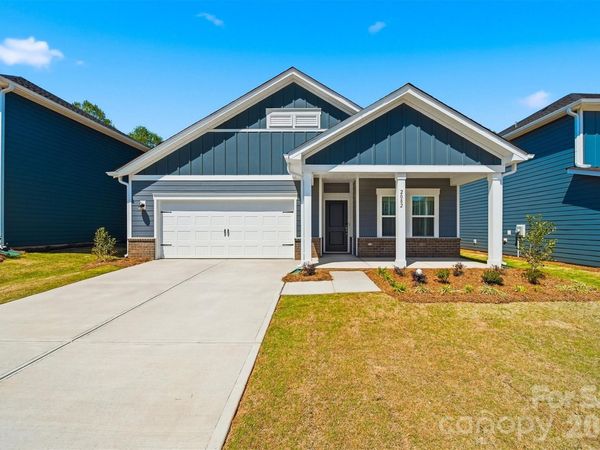 2082 Sunflower Circle, Newton, NC 28658