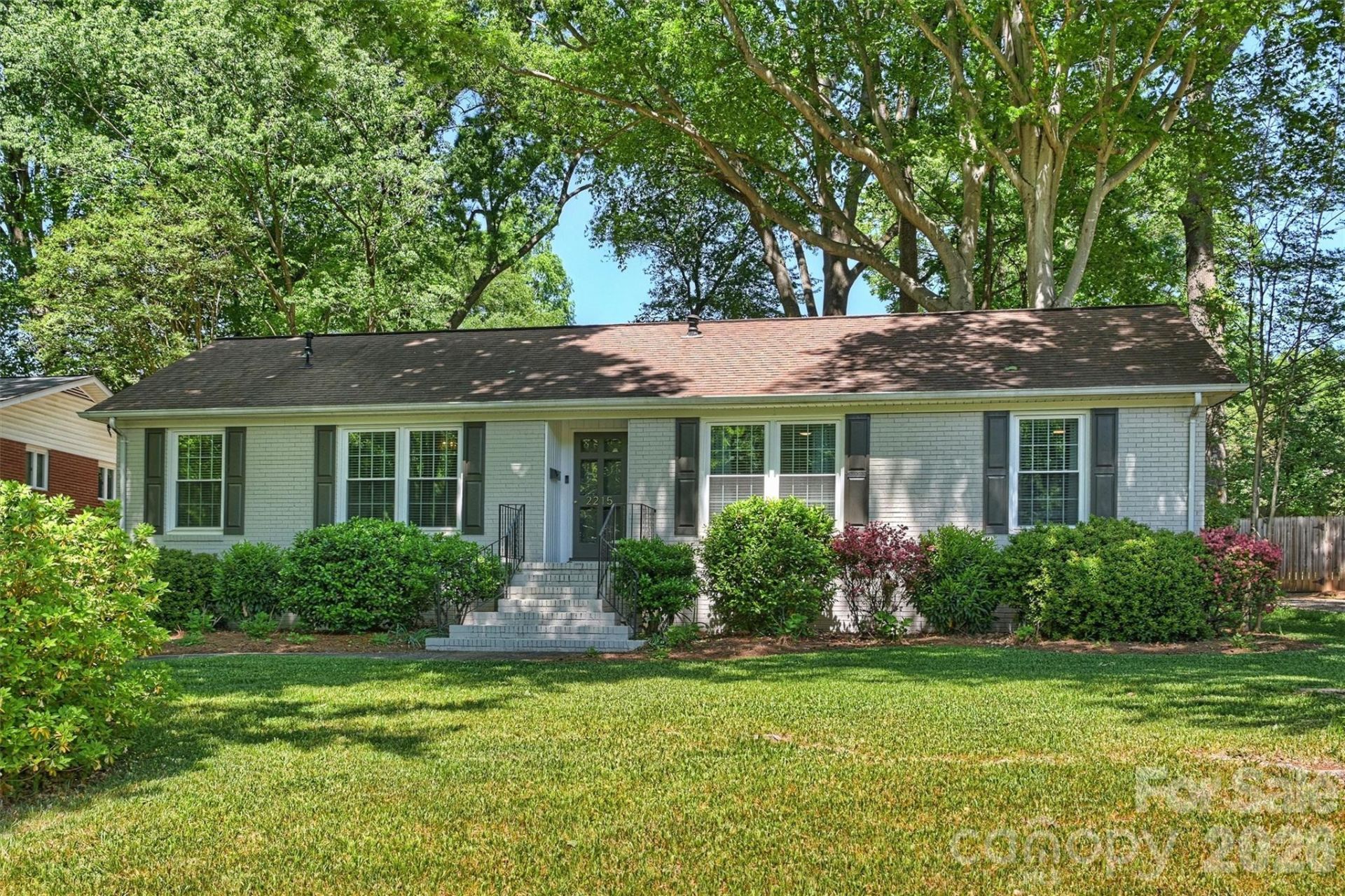 2215 Shadyview Drive, Charlotte, NC 28210 Main Photo