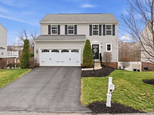 235 Long Ridge Drive, Coraopolis, PA 15108