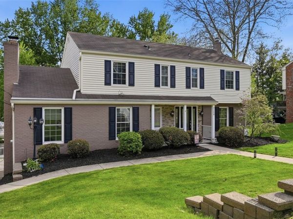 2158 Meadowmont Dr, Pittsburgh, PA 15241