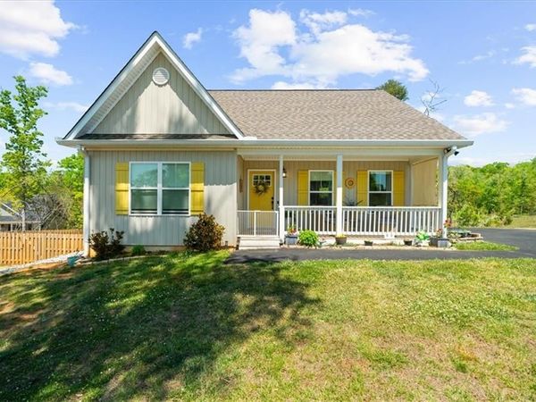 300 Silas Road , Dahlonega, GA 30533