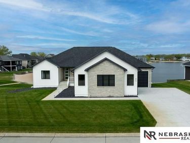 962 S Red Cedar Lane , Columbus, NE 68601