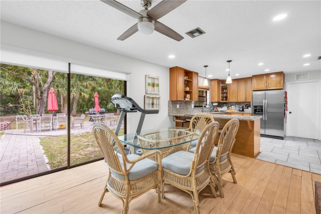 1650 44th Avenue, Vero Beach, FL 32966 Photo