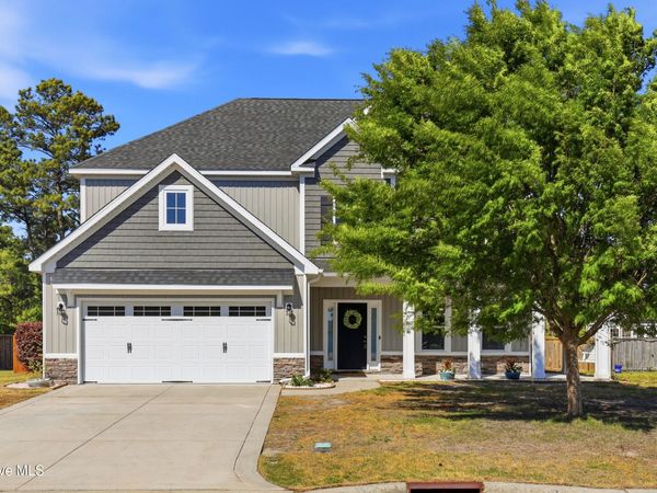 90 W Bailey Lane , Hampstead, NC 28443