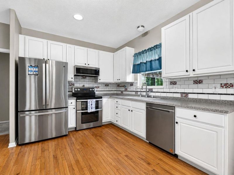 7215 Bromfield Drive, Canal Winchester, OH 43110 Photo 3