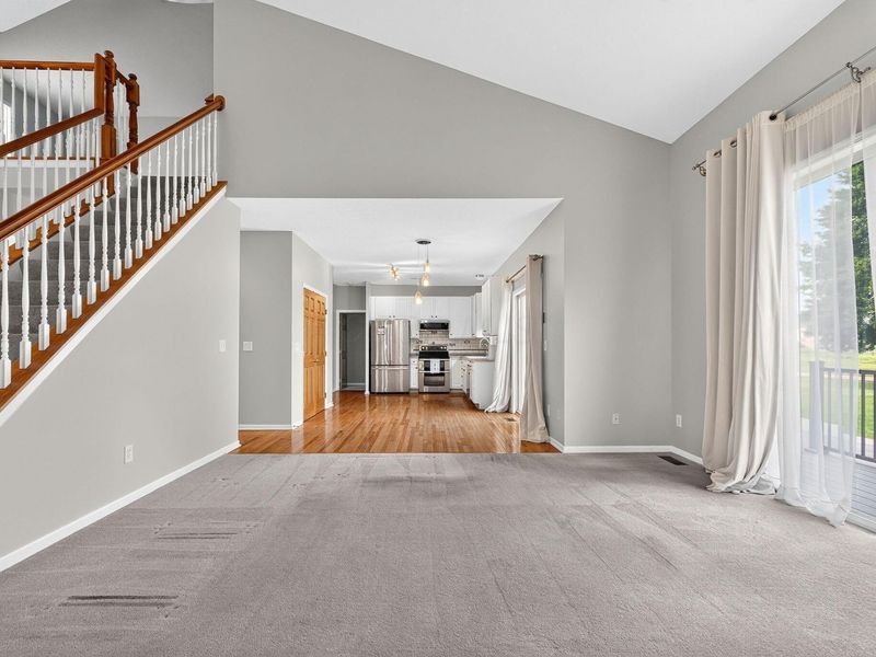 7215 Bromfield Drive, Canal Winchester, OH 43110 Photo 5