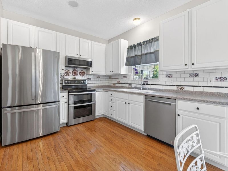 7215 Bromfield Drive, Canal Winchester, OH 43110 Photo 5