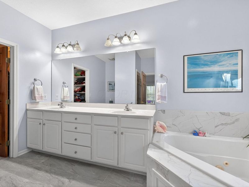 7215 Bromfield Drive, Canal Winchester, OH 43110 Photo 58